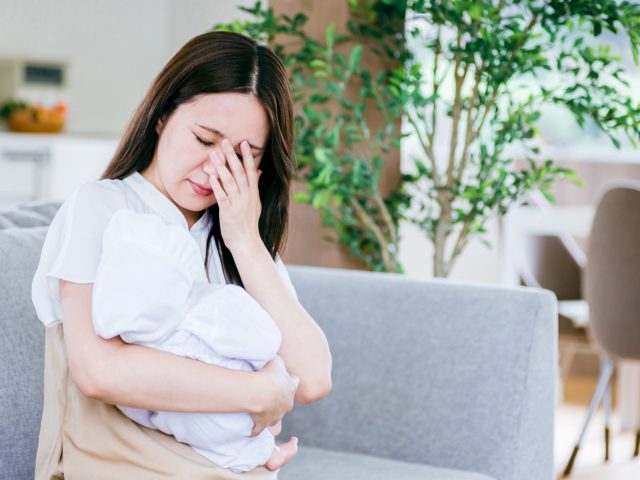 産後骨盤矯正で産後太りと腰痛を見直す｜抱っこ・授乳の左右差チェック｜瑞江の整骨院